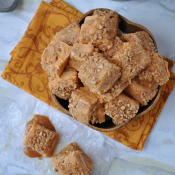 Pumpkin Praline Fudge #fudge #pumpkin #dessert