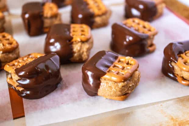 Chocolate-Covered-Pretzel-Cookie-9