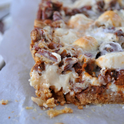 Gingerbread 7-Layer Bars | Something Swanky #christmas #cookie #bars