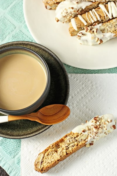 maple pecan biscotti