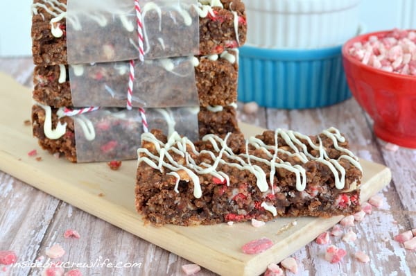 Peppermint-Hot-Chocolate-Granola-Bars-4