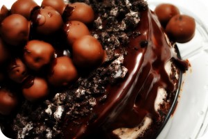 108 oreos in a cake