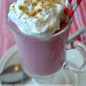 Skinny Strawberry Cheesecake Smoothie | tastes like a decadent dessert for under 100 calories! #skinny #dessert #recipe #smoothies
