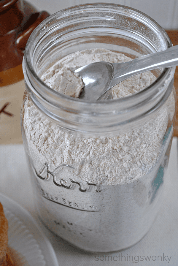 Homemade Pancake Mix for the very FLUFFIEST pancakes ever! All the ease and convenience of a mix, but all the great TASTE of making them from scratch! #pancakes #mix #recipe