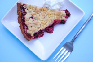 blackberry crumb pie