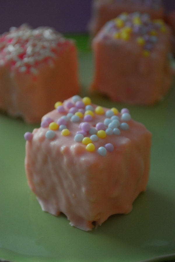 lemonstrawberrypetitfours