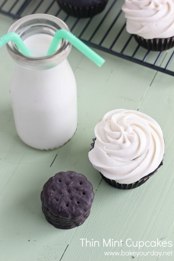 thin-mint-cupcakes-102-2labeled-560x840