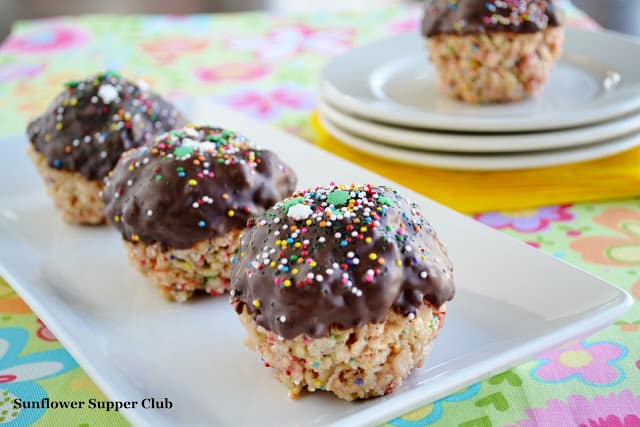treat sprinkle cupcakes