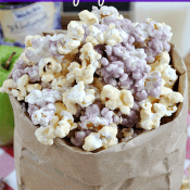#PB&J #Popcorn is SO GOOD, easy to make, and totally addictive! from www.somethingswanky.com