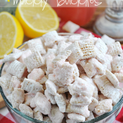 #Pink #lemonade muddy buddies are a perfect spring and summer time treat! And super easy to whip up with #duncanhines Frosting creations! www.somethingswanky.com