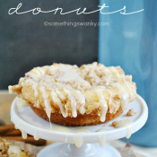 Snickerdoodle Crumble Donuts | www.somethingswanky.com
