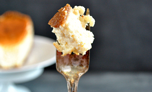 Very classic, very simple, the VERY BEST Cheesecake | www.somethingswanky.com