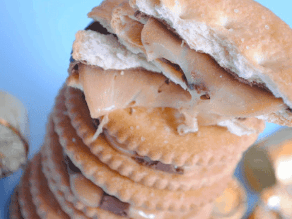 Rolo Stuffed Ritz Crackers Recipe