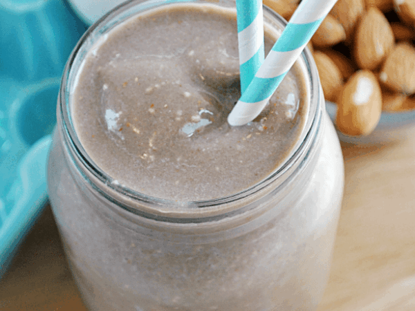 Chocolate Almond Oatmeal Smoothie Recipe