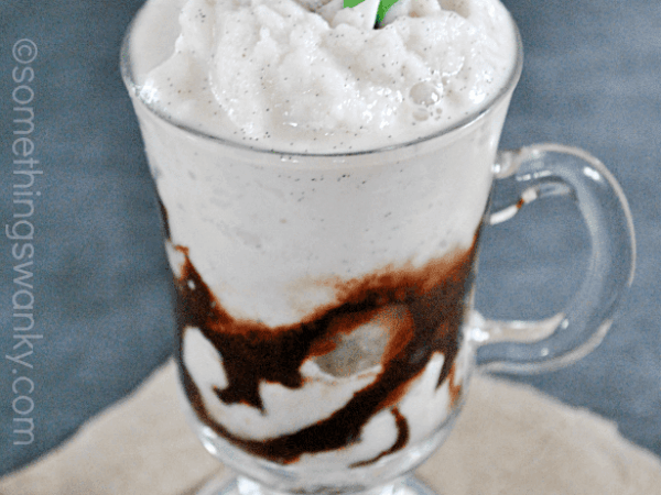 Vanilla Bean Frappuccino Recipe (Starbucks Copycat)