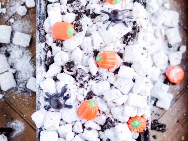 Pumpkin Oreo Muddy Buddies Recipe