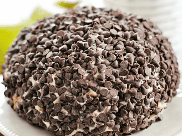 Peanut Butter Crunch Cheese Ball Recipe