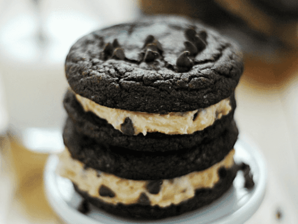 Homemade Cookie Dough Oreos Recipe
