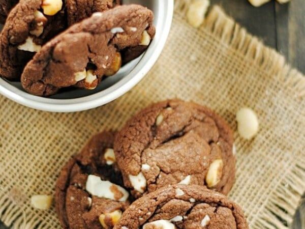 Chocolate White Chocolate Macadamia Nut Cookies Recipe