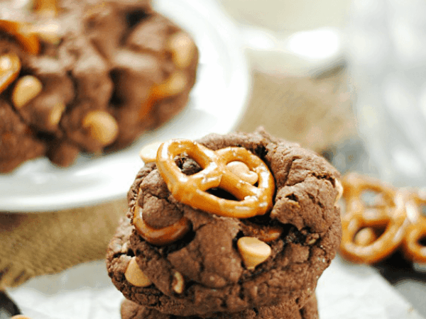 Peanut Butter Pretzel Chocolate Cookies Recipe