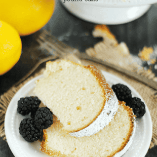 Lemon Pound Cake | www.somethingswanky.com