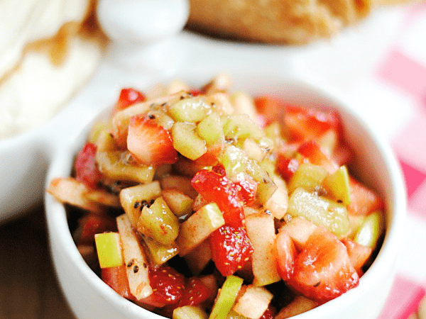 Game Day Cinnamon Sugar Nachos {& Fruit Salsa} Recipe