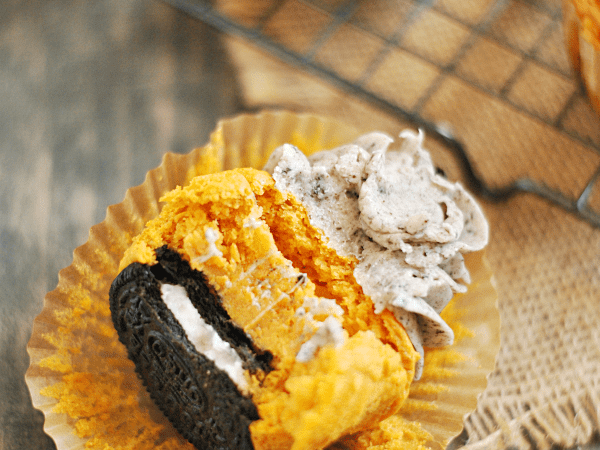 Cookies & Cream Pumpkin Cupcakes Recipe