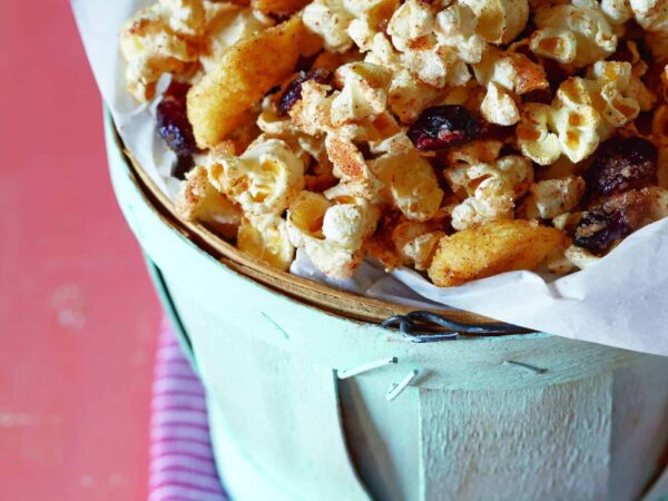 Party Popcon Saturday: Cran-Apple Cinnamon Popcorn Recipe