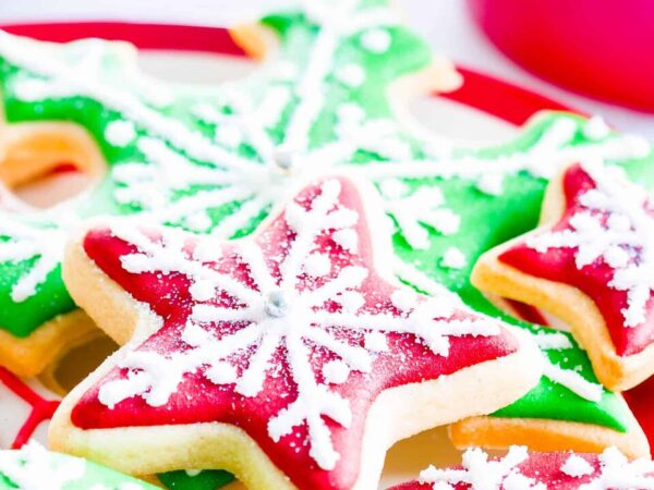 How to Frost Cookies Like a Pro Using Canned Frosting