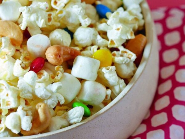 Party Popcorn: Quick Marshmallow Mix Popcorn Recipe
