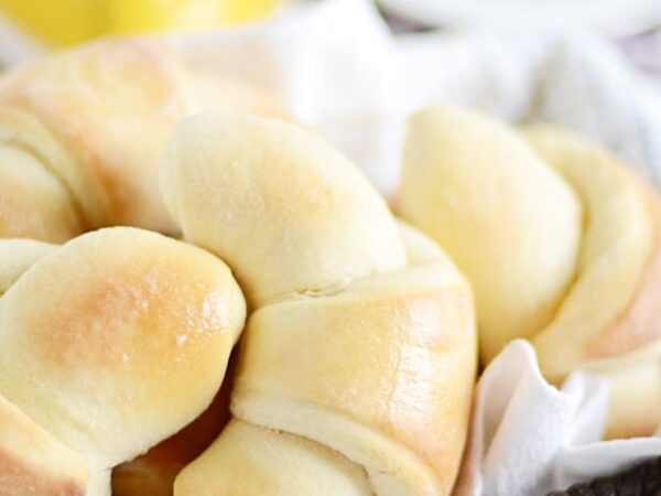 Aunt Carol’s Homemade Crescent Rolls Recipe