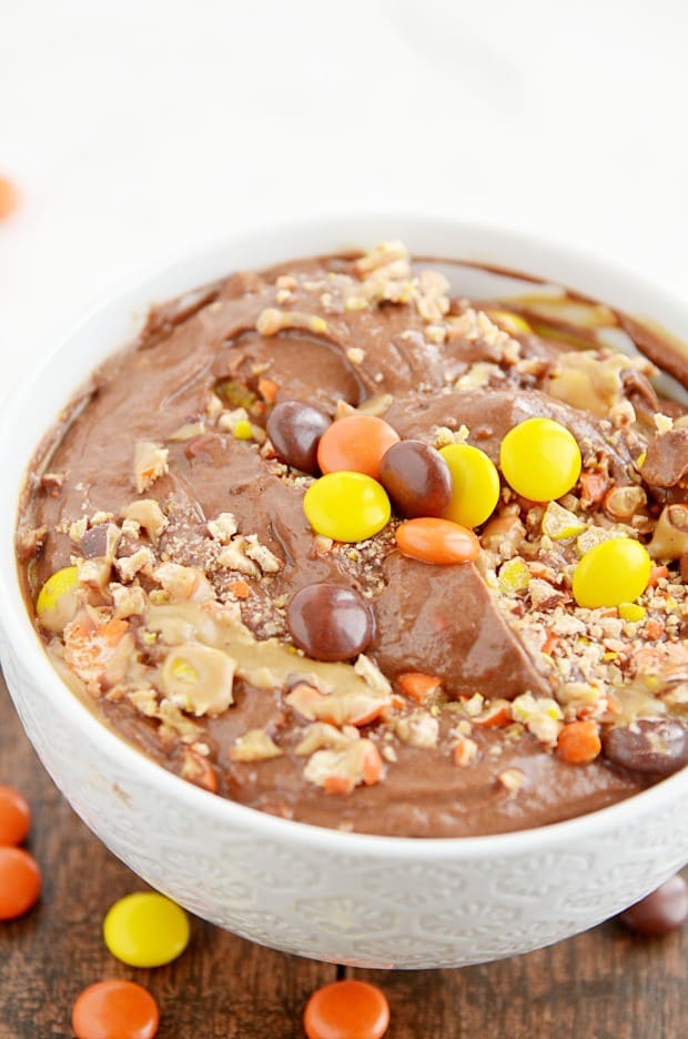 A low fat peanut butter chocolate-y dip that tastes like brownie batter. Sign me up!