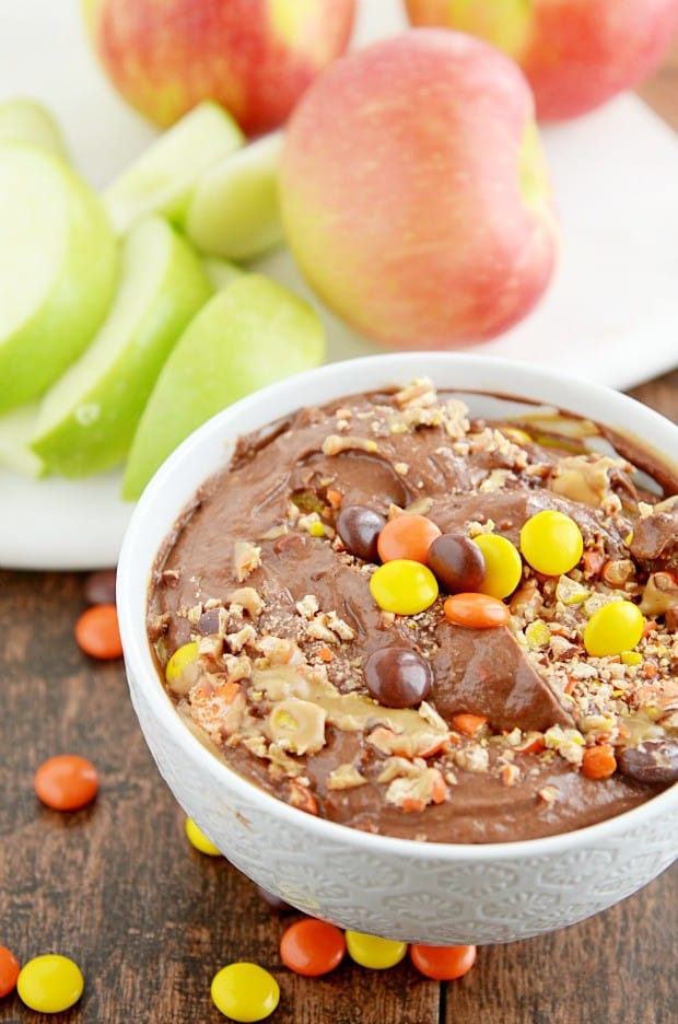 A low fat peanut butter chocolate-y dip that tastes like brownie batter. Sign me up!