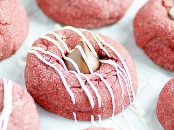 Red Velvet Hugs & Kisses Blossom Cookies Recipe