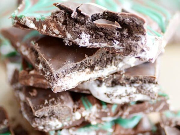 Marshmallow Swirl Thin Mint Bark Recipe
