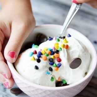 No ice cream maker required! All you need is ice, rock salt, and a few simple ingredients to shake up inside a bag. A perfect recipe for kids!