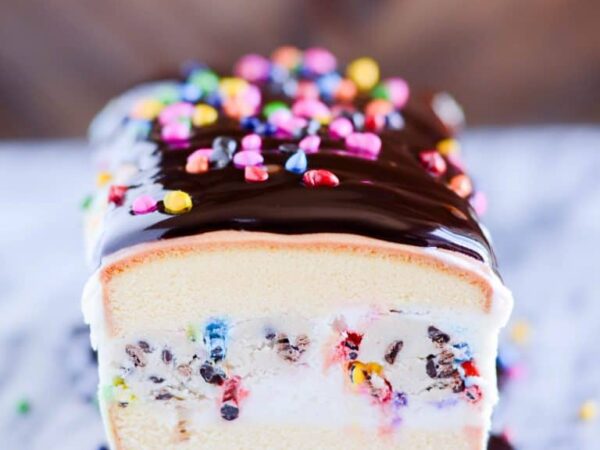 Easy Ice Cream Cookie Cake Recipe