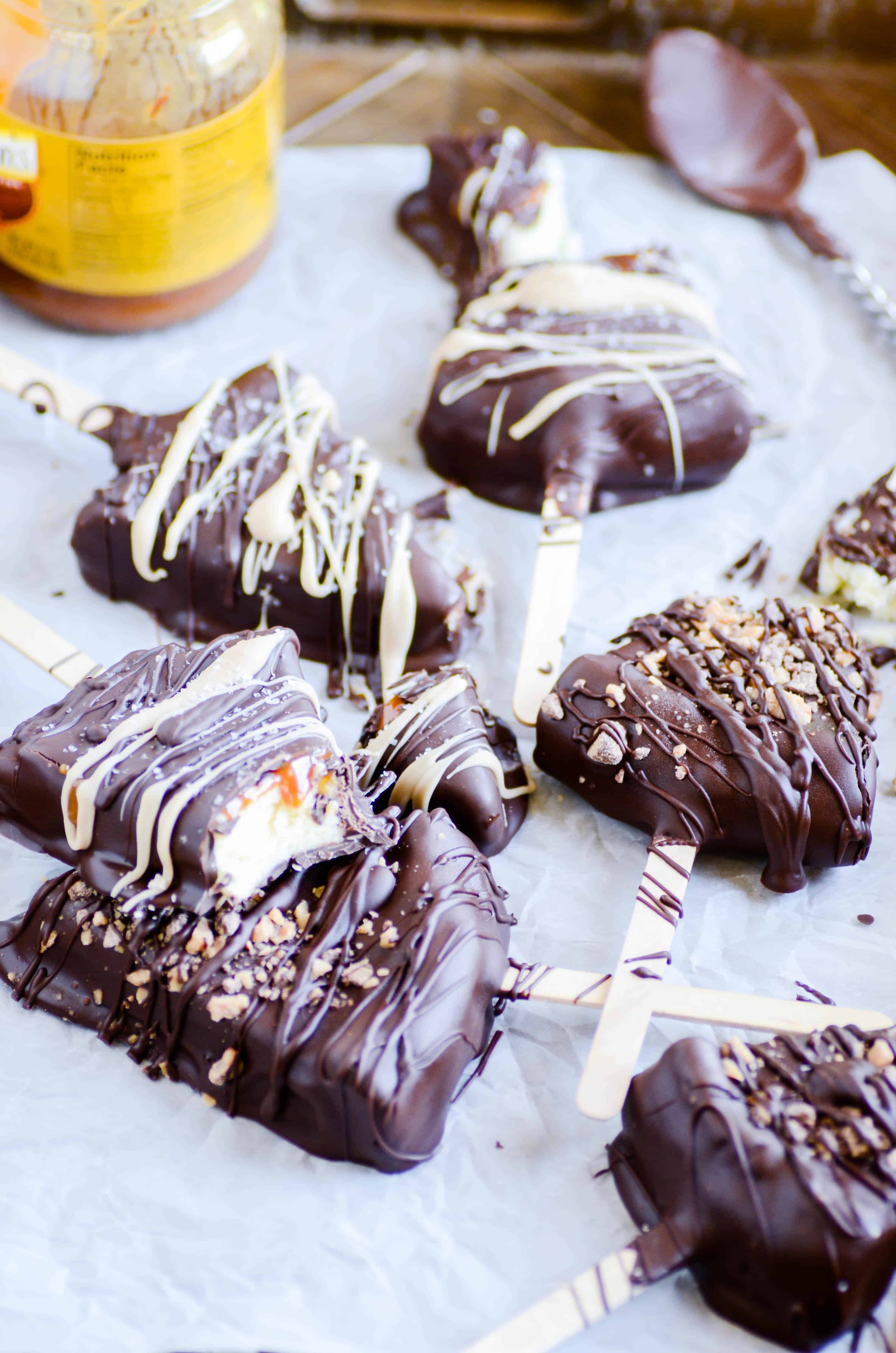 My new favorite 3-step cheesecake covered in chocolate, stuffed with salted caramel, and sprinkled with toffee.