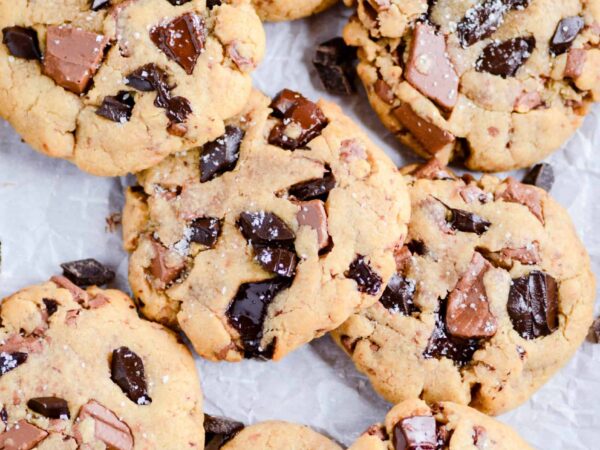 Thick and Chewy Chocolate Chunk Peanut Butter Cookies Recipe
