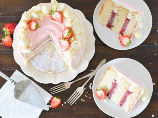 White Chocolate Strawberry Cake Recipe