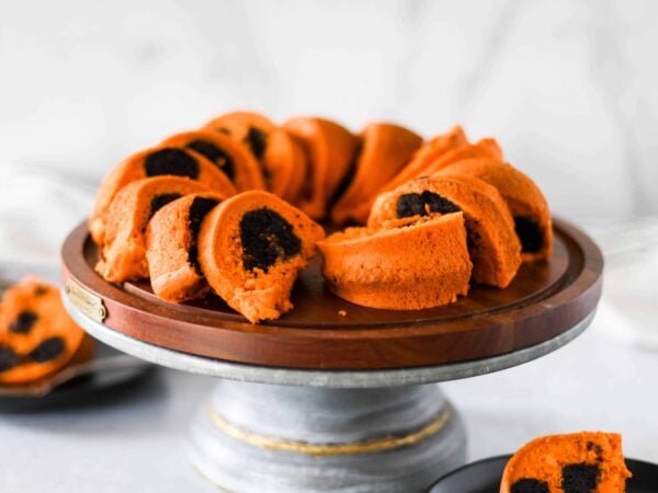 Polka Dot Pumpkin Halloween Cake Recipe