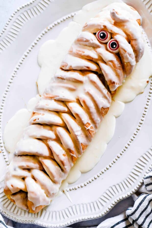 Mummy Cinnamon Roll Bread