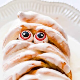 Mummy Cinnamon Roll Bread Recipe