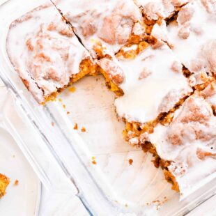 Pumpkin Cinnamon Roll Cake Recipe