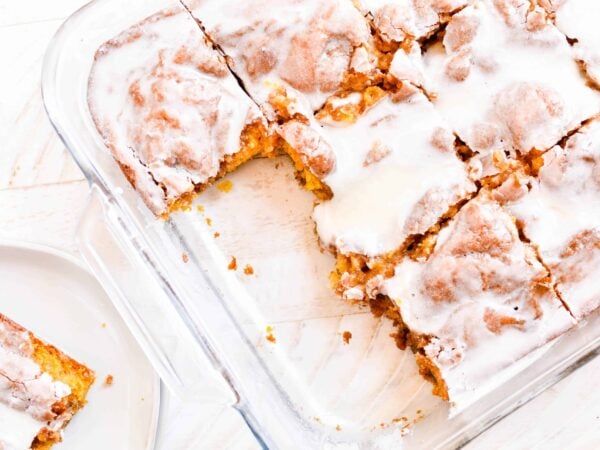 Pumpkin Cinnamon Roll Cake Recipe