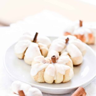 Easy Cinnamon Roll Pumpkins Recipe