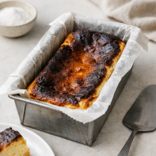 This loaf pan basque cheesecake is creamy, caramelized, and SO easy! No water bath, no fuss — just dreamy burnt cheesecake perfection. 🖤