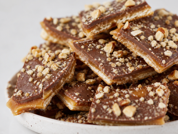 Saltine Toffee Crack Candy: Easy Christmas Cracker Recipe