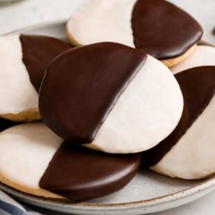 Black and White Cookies: The Perfect New York Cookie Recipe