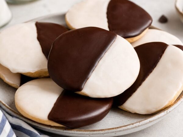 Black and White Cookies: The Perfect New York Cookie Recipe